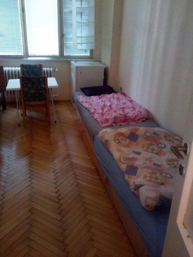 Flat 18 Minutes From Vaclavske Namesti Prague Luaran gambar